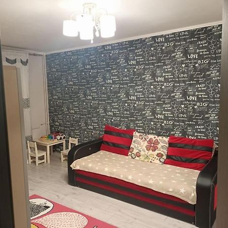 Private Room Near 3 Min Metrou Crangasi, 40 M2 Бухарест Екстер'єр фото